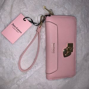 Juicy coutour wallet !!!